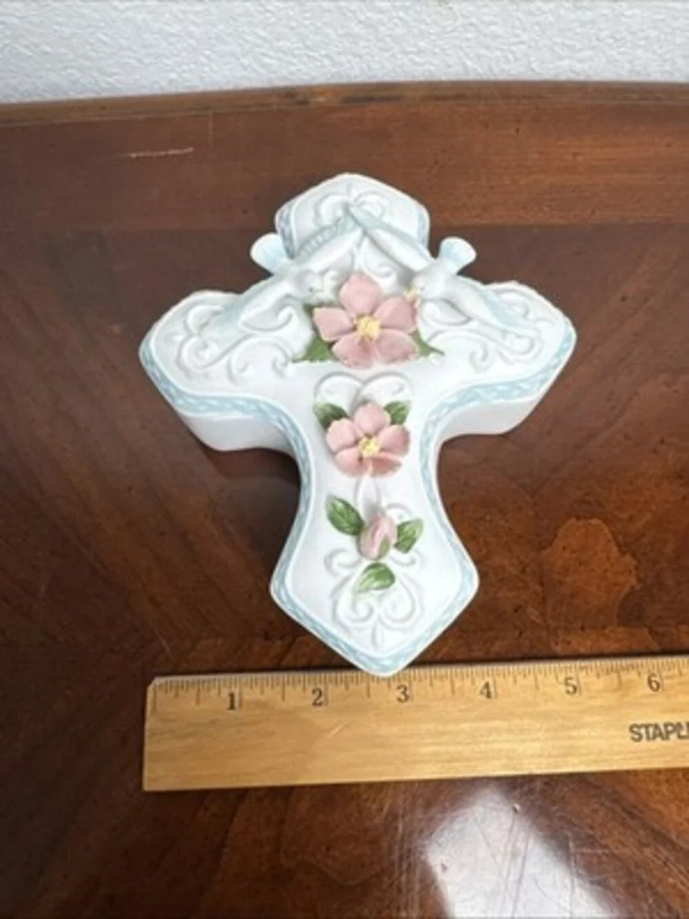 Avon Porcelain Cross Keepsake Trinket Jewelry Box 2002 New